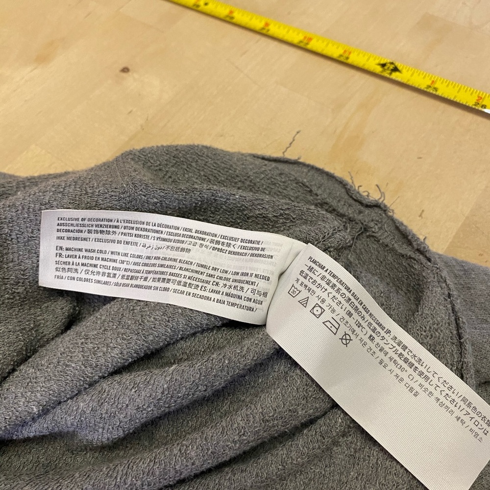 Holister cropped size XS grey hoodie {110} - Picture 5 of 8